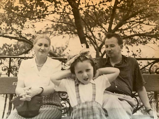 Щербаковы Борис Валентинович и Зоя Анатольевна со своей дочерью Галей