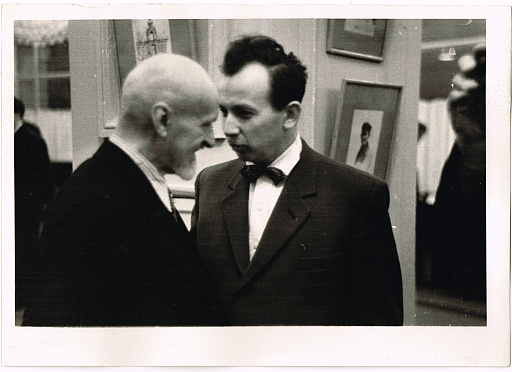 художники Щербаков Борис Валентинович и Юон Константин Фёдорович на выставке работ Щербакова