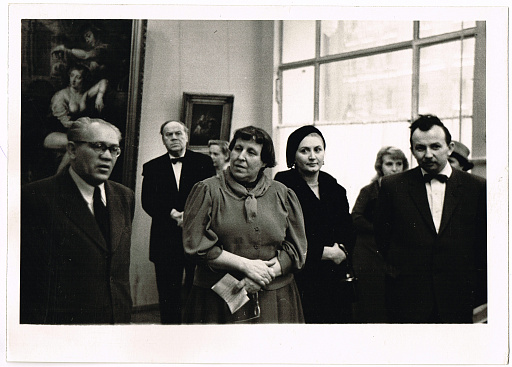 художник Щербаков Борис Валентинович на персональной выставке работ 